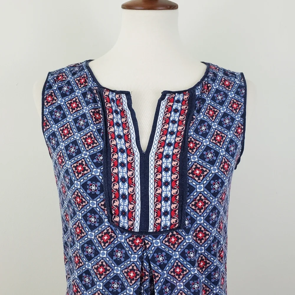 Max Studio Split Neck / Keyhole Top - Picture 7 of 12